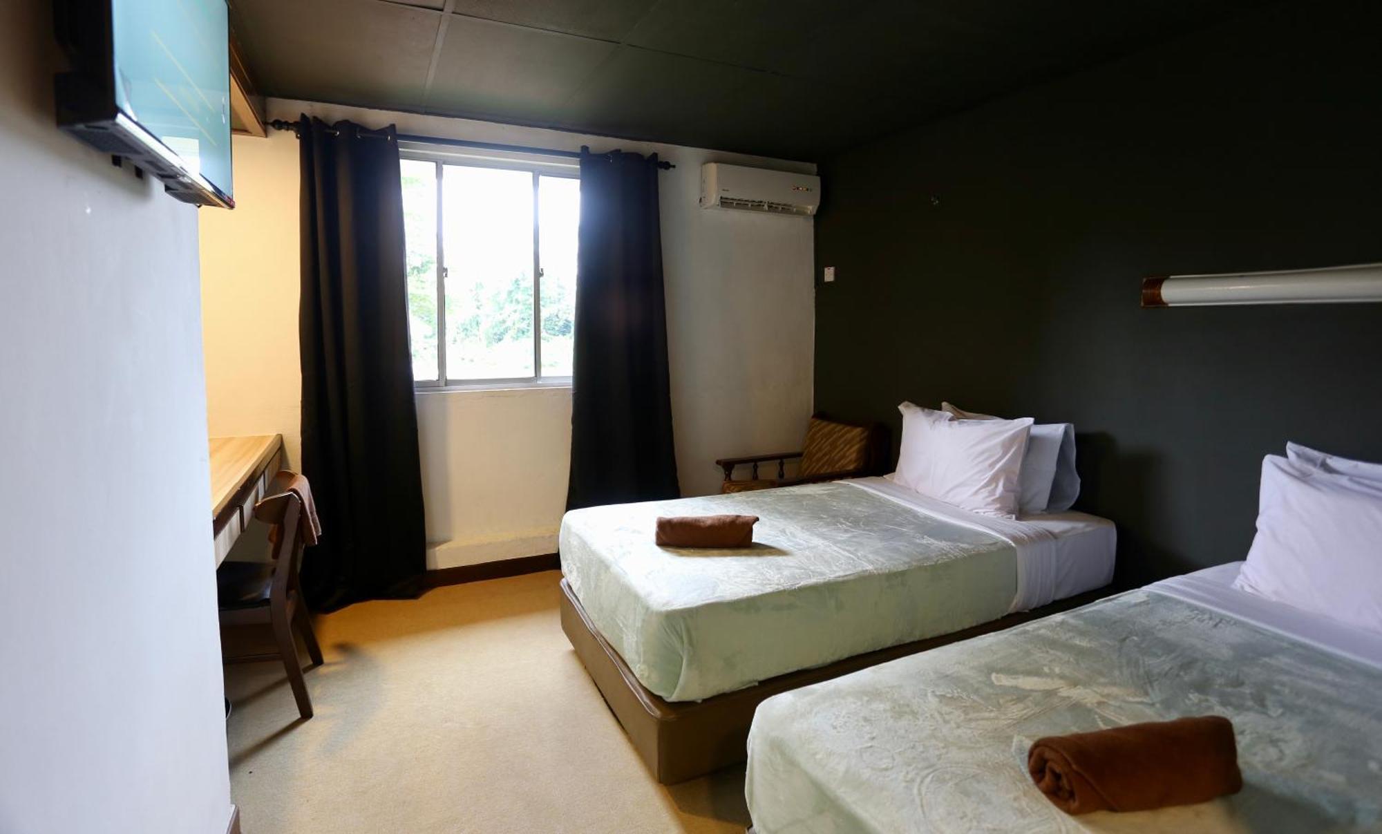 Fata Hotel By Project Borneo Kuching Esterno foto