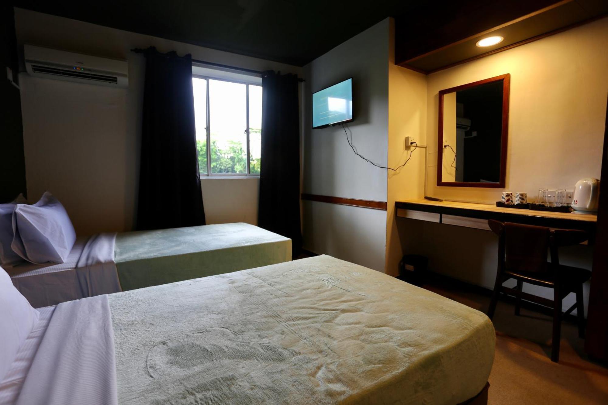 Fata Hotel By Project Borneo Kuching Esterno foto