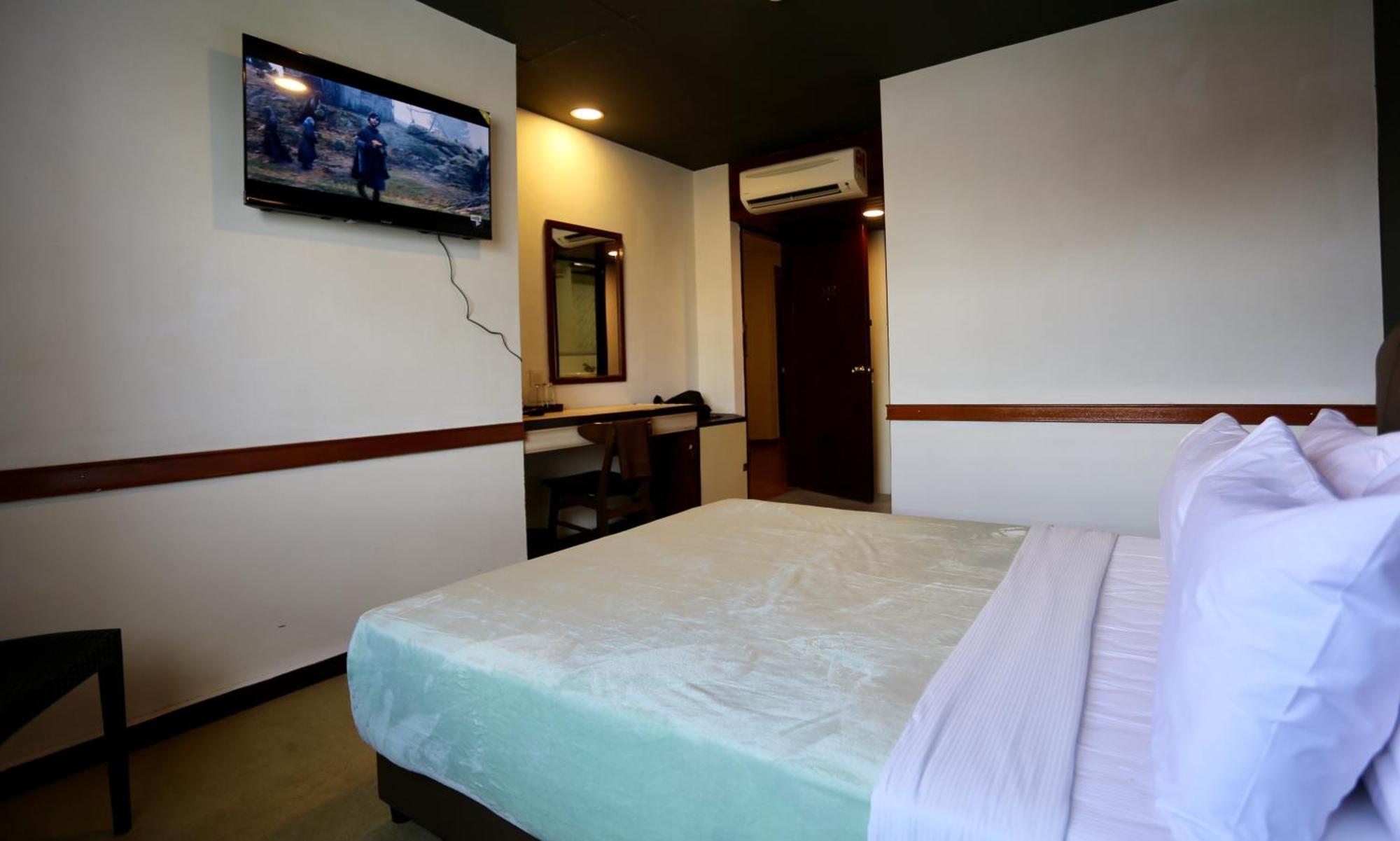Fata Hotel By Project Borneo Kuching Esterno foto