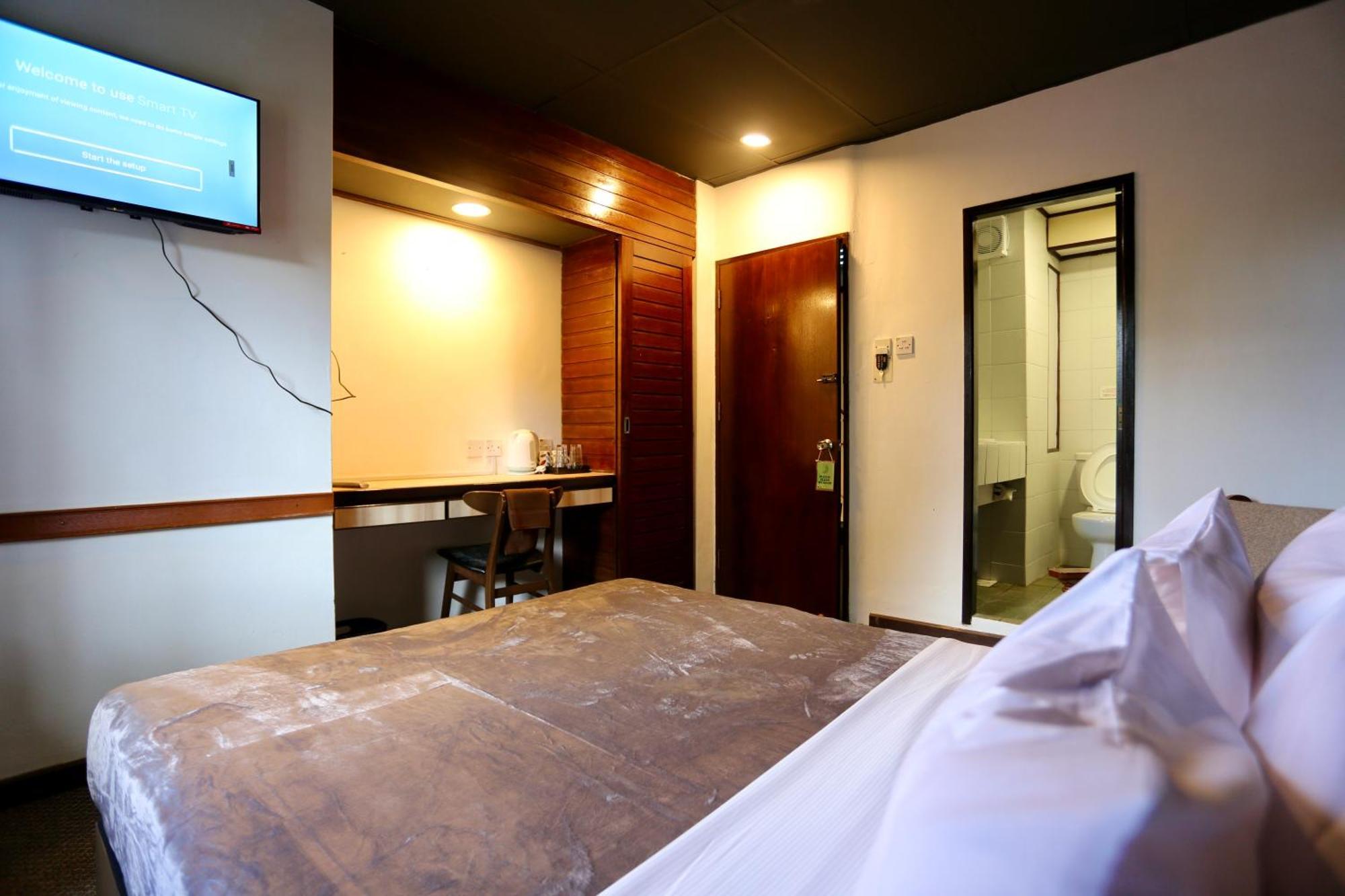 Fata Hotel By Project Borneo Kuching Esterno foto