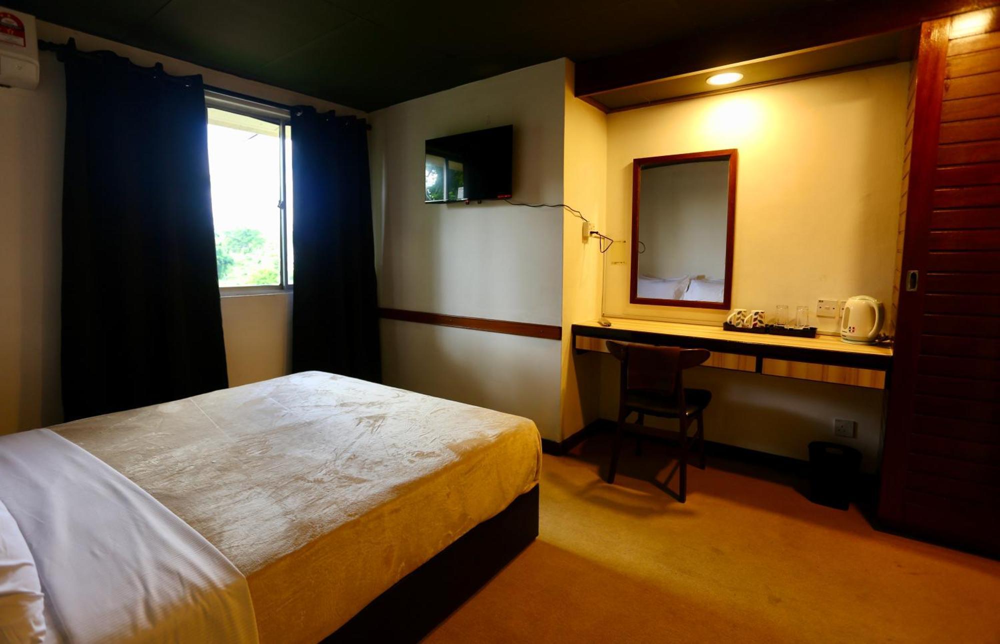 Fata Hotel By Project Borneo Kuching Esterno foto