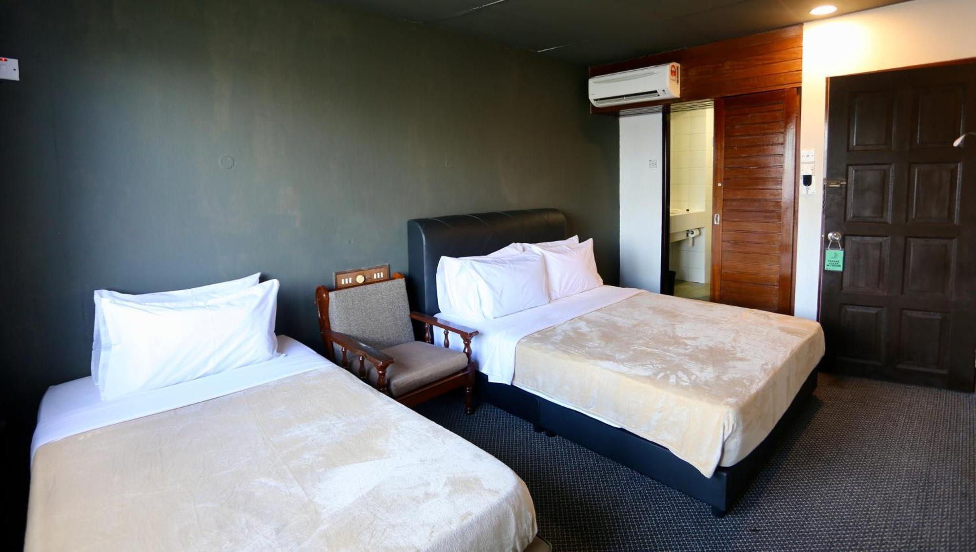 Fata Hotel By Project Borneo Kuching Esterno foto